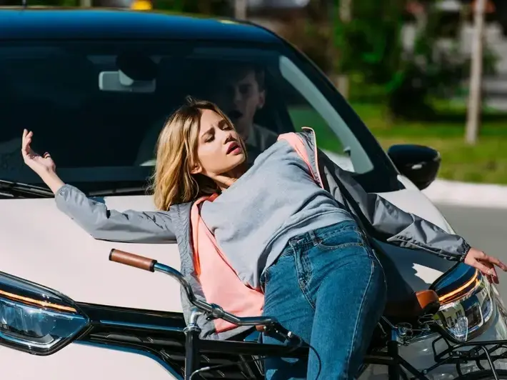 Mesa client consulting with rideshare accident lawyer about injury compensation